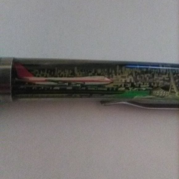 3 Vintage Floating Pens from Canada - Picture 6 of 10